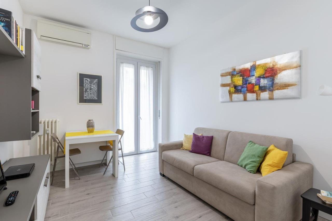 Piazza De Angeli M1 Comfortable Flat With Balcony Milão Exterior foto