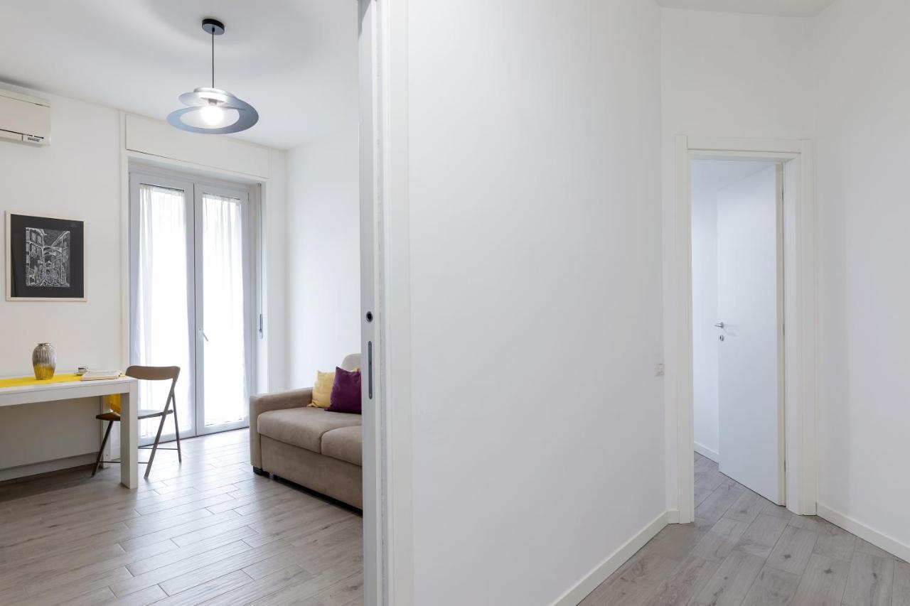 Piazza De Angeli M1 Comfortable Flat With Balcony Milão Exterior foto